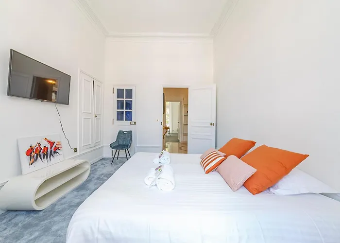 Le Roi Rene - Xixe Siecle - Chateau Lägenhet